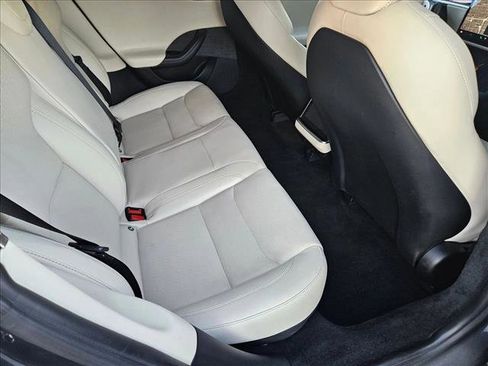 Used 2022 Tesla Model S image 18