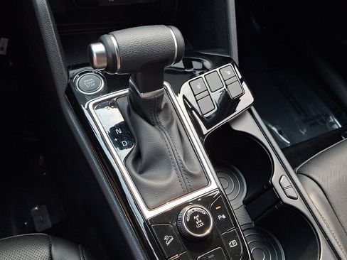 Certified 2025 Kia Sportage X-Line AWD/4WD image 13