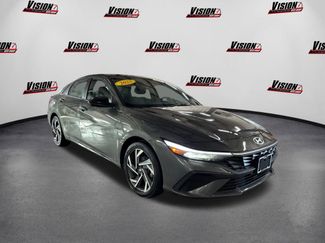 Certified 2025 Hyundai Elantra Sport video 3