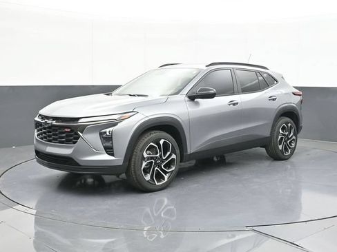 New 2026 Chevrolet Trax RS w/ Driver Confidence Package FWD image 3