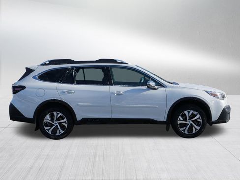 Used 2022 Subaru Outback Touring image 8