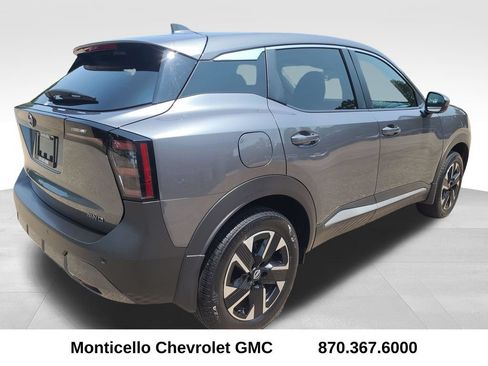 Used 2025 Nissan Kicks SV AWD/4WD image 7