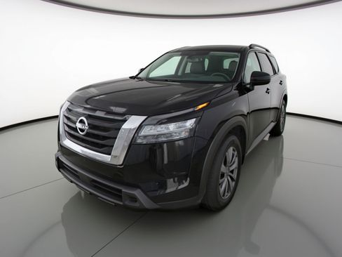 Used 2025 Nissan Pathfinder SV AWD/4WD image 3