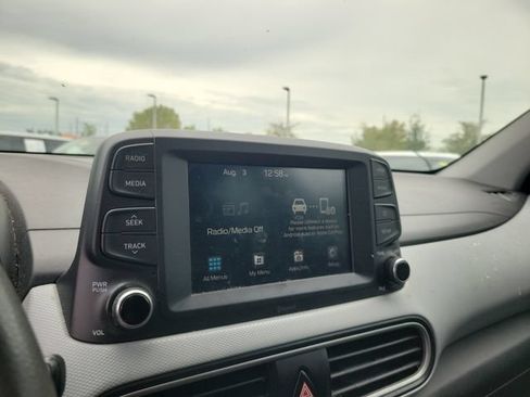 Used 2021 Hyundai Kona SE FWD image 19