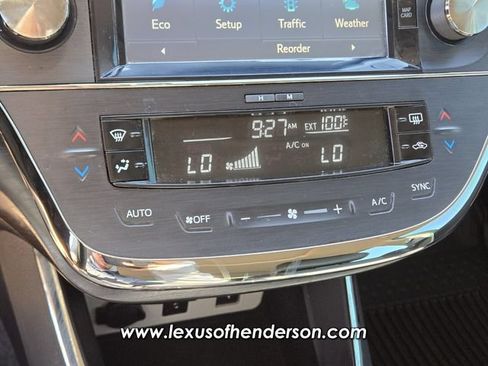 Used 2016 Toyota Avalon XLE Premium FWD image 25