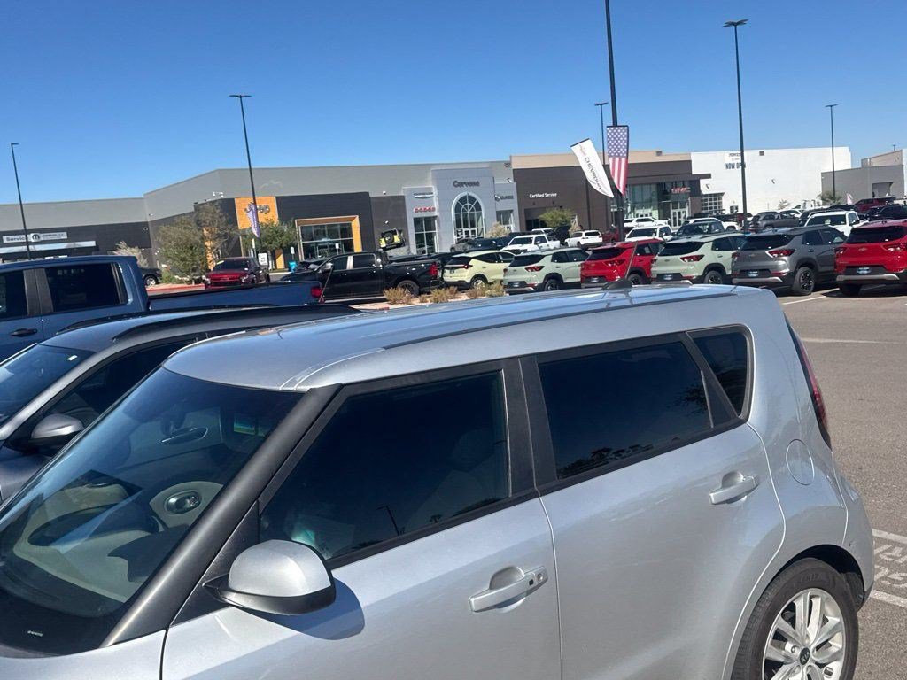 Used 2018 Kia Soul + w/ Audio Package FWD image 4