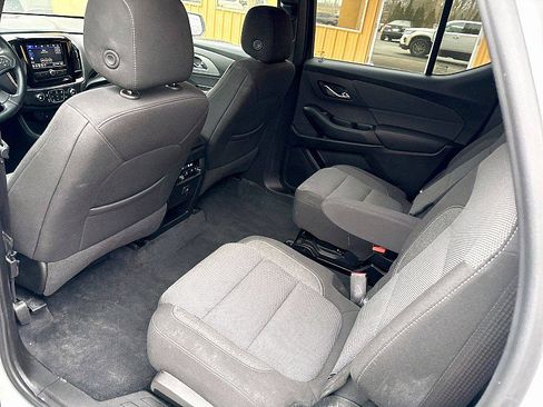 Used 2023 Chevrolet Traverse LT image 12