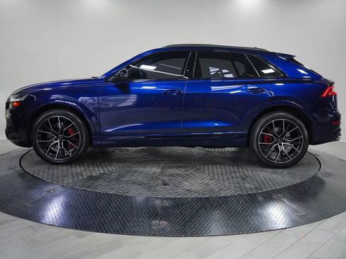 Used 2023 Audi SQ8 Premium Plus w/ SQ8 Luxury Package AWD/4WD image 4