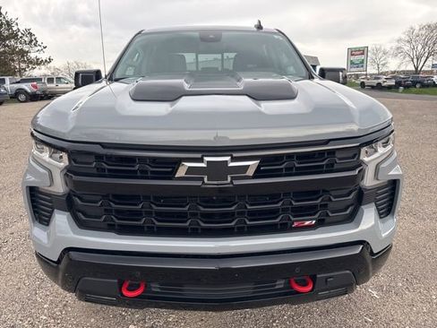 Used 2024 Chevrolet Silverado 1500 LT Trail Boss w/ Convenience Package II AWD/4WD image 2
