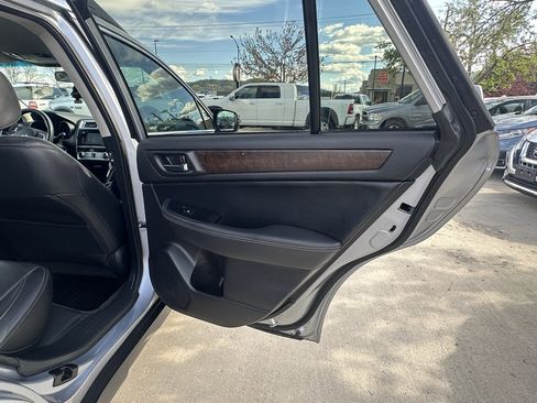 Used 2015 Subaru Outback 2.5i Limited AWD/4WD image 39
