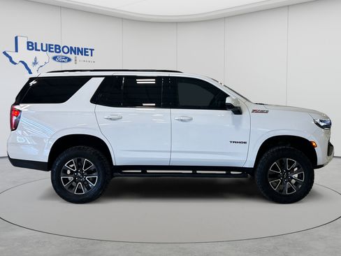 Used 2021 Chevrolet Tahoe Z71 w/ Luxury Package AWD/4WD image 4