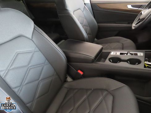 Certified 2024 Volkswagen Atlas SE FWD image 27