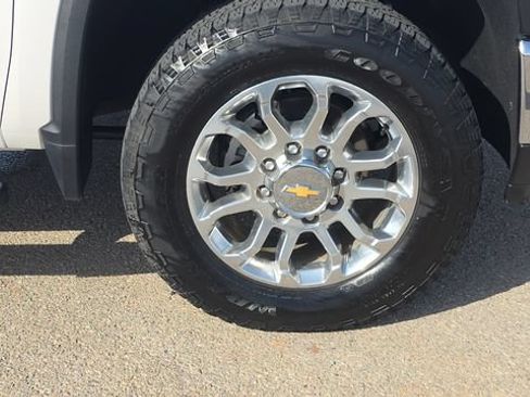 Used 2024 Chevrolet Silverado 2500 LTZ w/ LTZ Plus Package AWD/4WD image 32