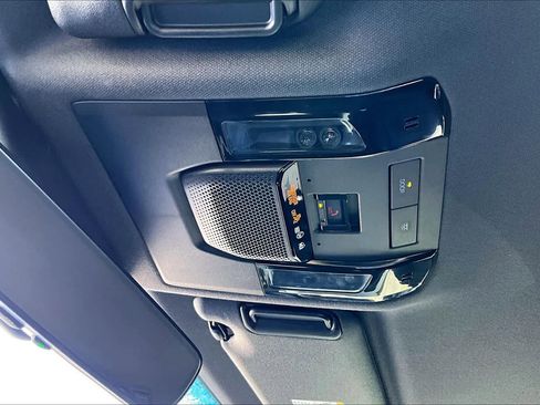 Used 2024 Toyota Land Cruiser image 32