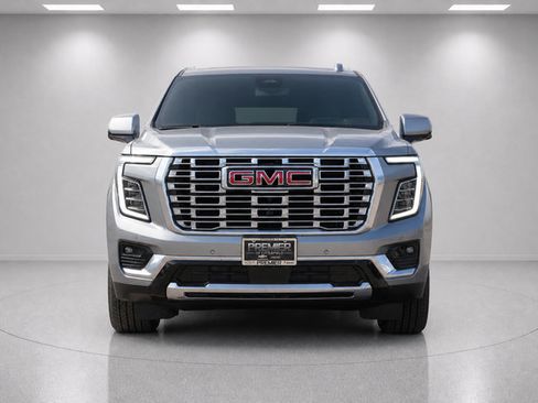 Used 2026 GMC Yukon Denali w/ Sun & Power Step Package RWD image 7