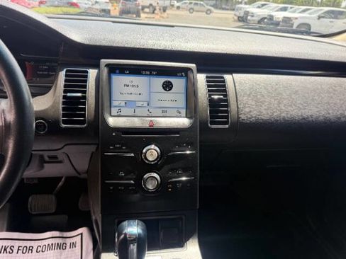 Used 2018 Ford Flex SEL FWD image 15