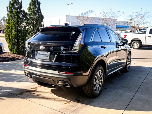 Used 2022 Cadillac XT4 Sport w/ Comfort Package image 10