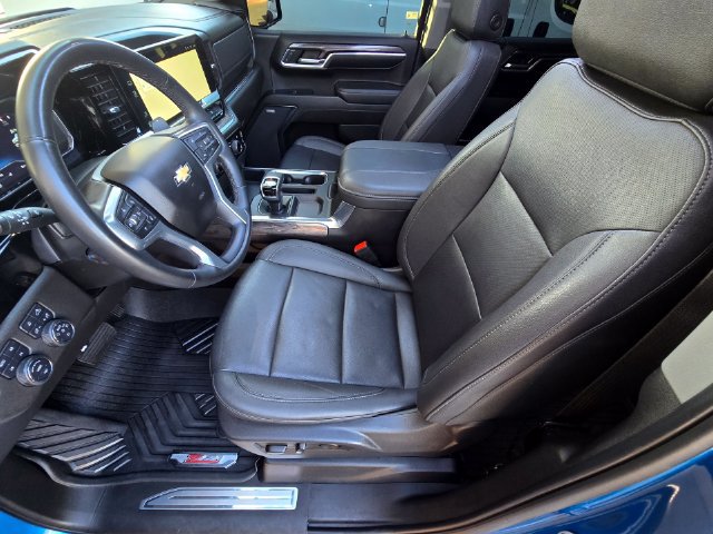 Used 2023 Chevrolet Silverado 1500 LTZ w/ LTZ Premium Package AWD/4WD image 25