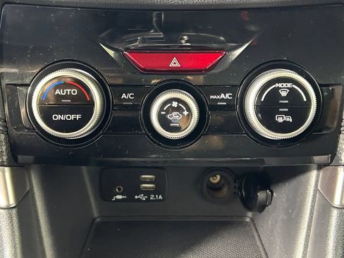 Used 2023 Subaru Forester Premium AWD/4WD image 21