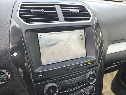 Used 2017 Ford Explorer XLT w/ Equipment Group 202A image 24