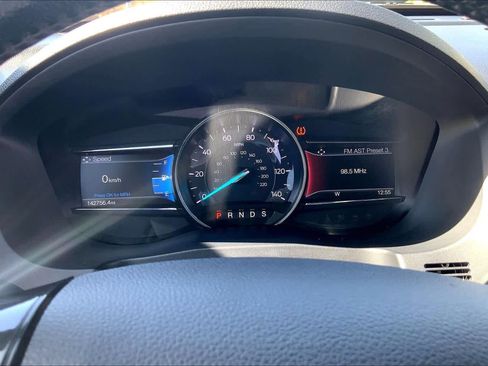 Used 2018 Ford Explorer XLT w/ Equipment Group 201A image 26