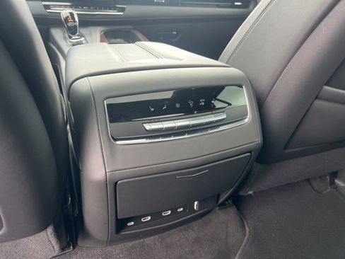 Used 2023 Cadillac Escalade Sport Platinum w/ LPO, ONYX Package image 23