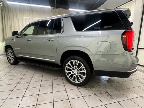 Used 2025 GMC Yukon XL Denali AWD/4WD image 6