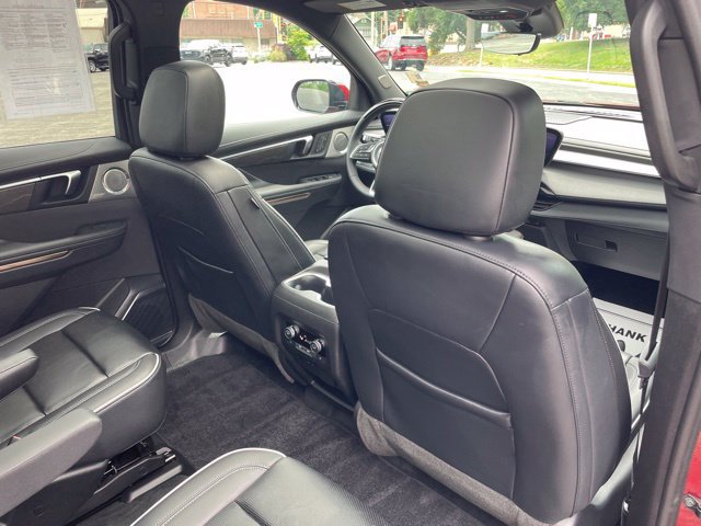 Used 2025 Buick Enclave Avenir w/ Super Cruise Package FWD image 41