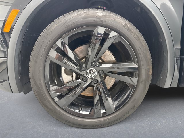 Used 2024 Volkswagen Tiguan SE R-Line AWD/4WD image 23