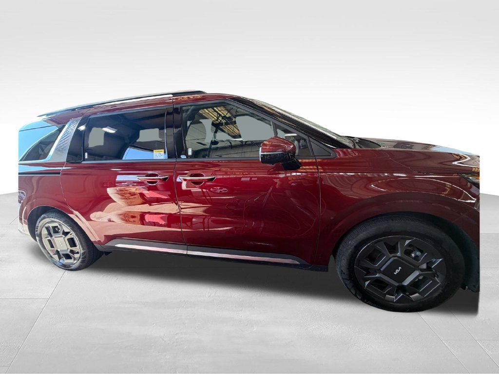 Used 2025 Kia Carnival SX FWD image 6