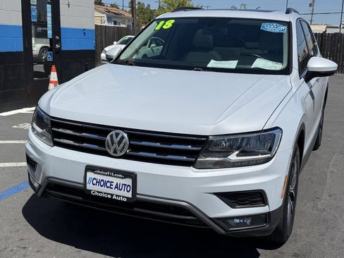 Used 2018 Volkswagen Tiguan SE w/ Panoramic Sunroof Package FWD image 22