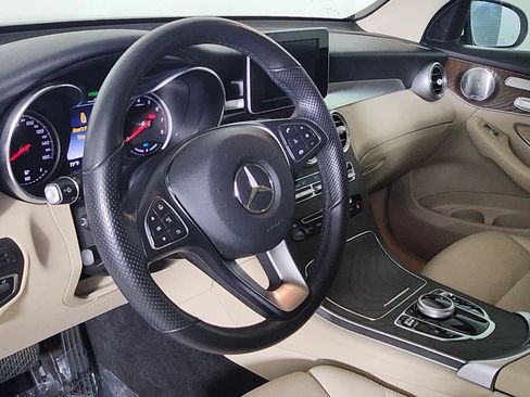 Used 2019 Mercedes-Benz GLC 350e 4MATIC image 13