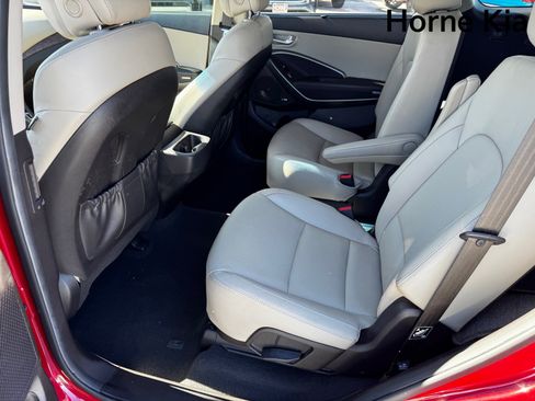 Used 2017 Hyundai Santa Fe Limited image 12