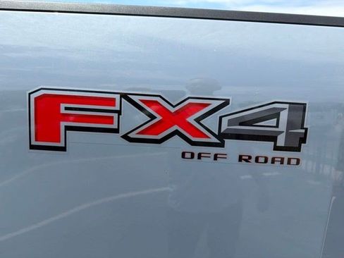 Used 2024 Ford F250 Lariat w/ FX4 Off-Road Package AWD/4WD image 10