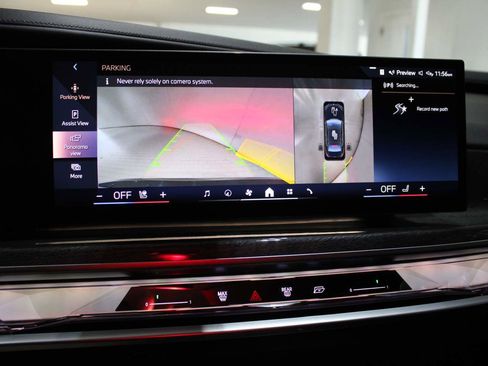 Certified 2024 BMW i7 xDrive60 w/ Executive Package RWD image 20