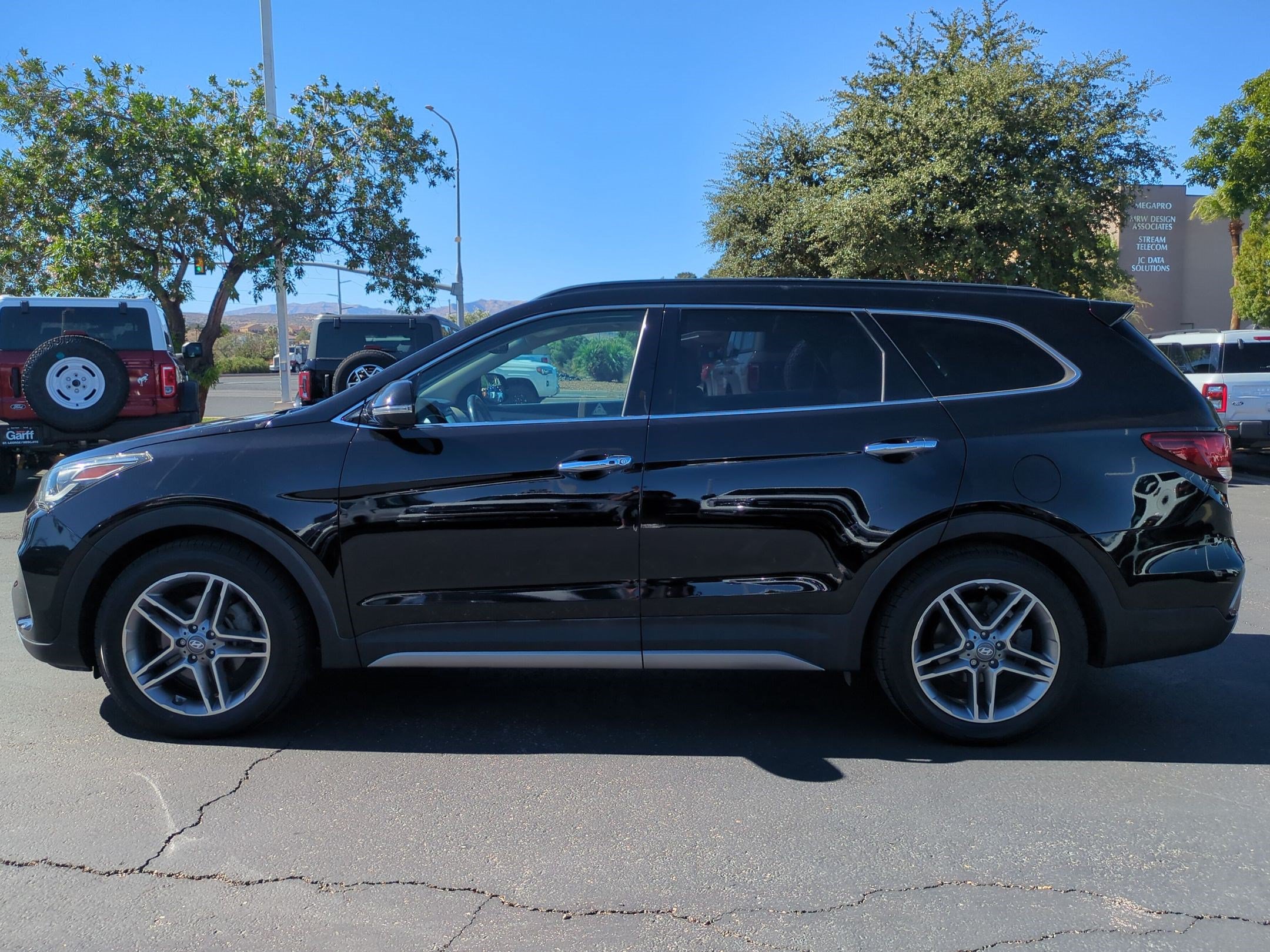 Used 2018 Hyundai Santa Fe Limited AWD/4WD image 7