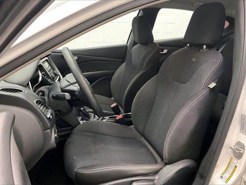 Used 2015 Dodge Dart SXT image 16