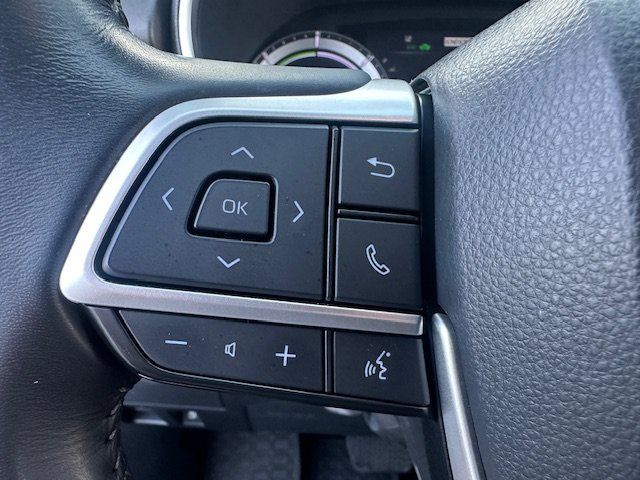 Used 2023 Toyota Highlander XLE AWD/4WD image 30