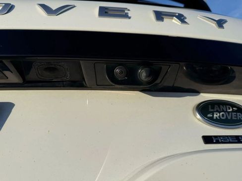 Used 2018 Land Rover Discovery HSE Luxury image 38