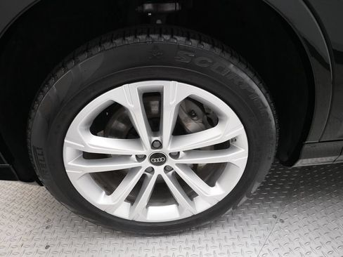 Certified 2025 Audi Q7 3.0T Premium Plus AWD/4WD image 29