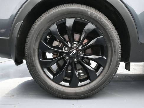 Used 2020 Kia Sorento EX FWD image 20