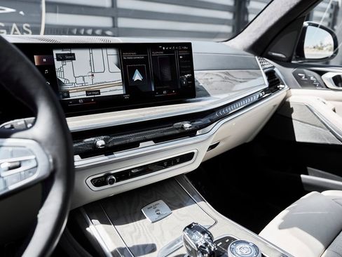 Used 2023 BMW ALPINA XB7 AWD/4WD image 75