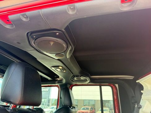 Used 2020 Jeep Gladiator Rubicon AWD/4WD image 15