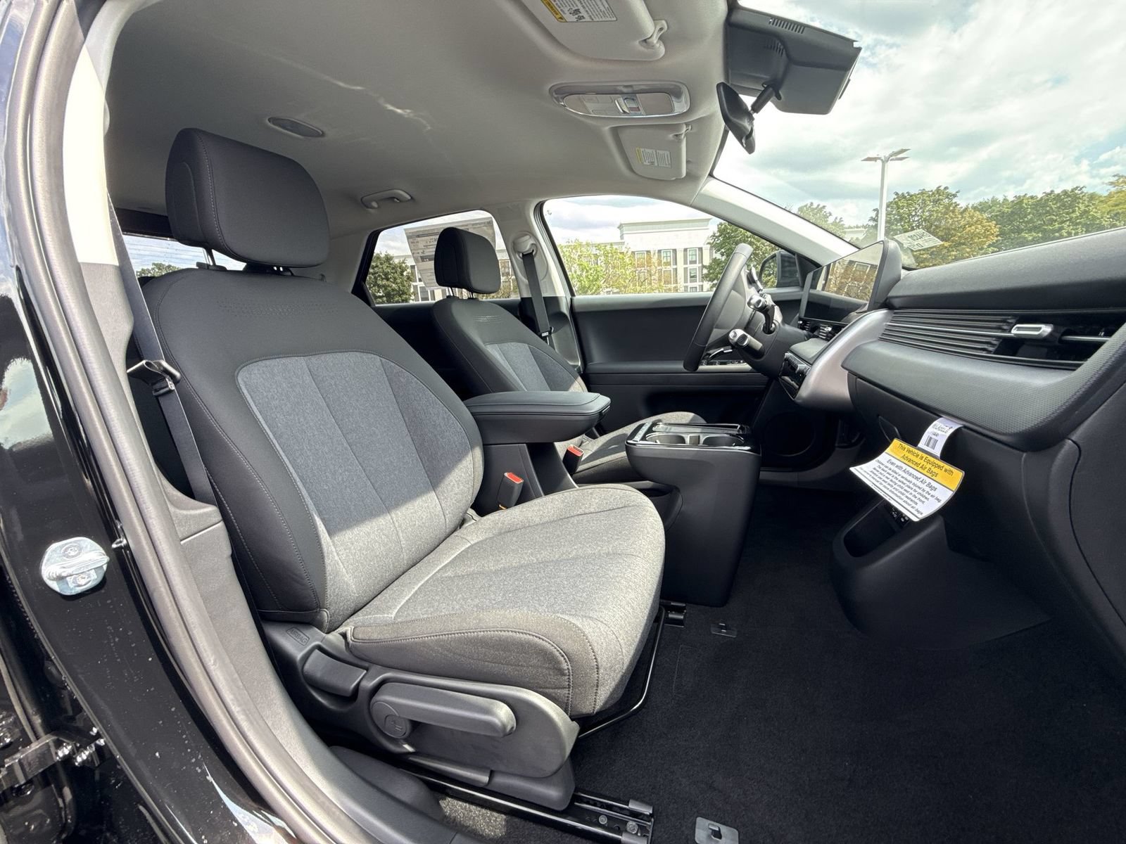 New 2026 Hyundai Ioniq 5 SE AWD/4WD image 25