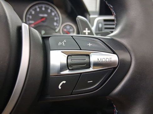 Used 2020 BMW M4 Convertible w/ Executive Package image 20