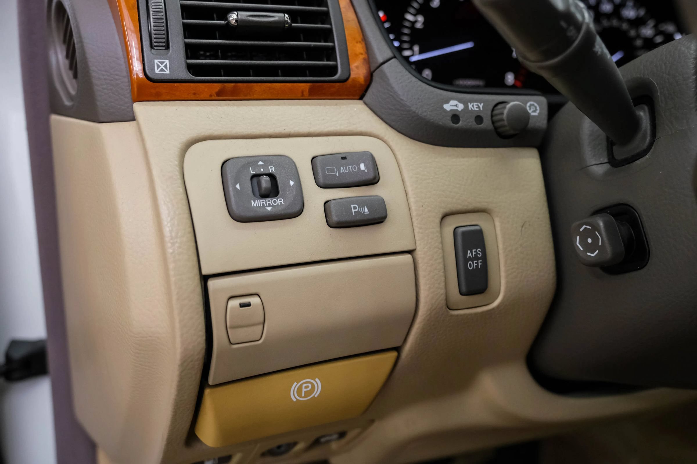 Used 2006 Lexus LS 430 w/ Modern Luxury Pkg RWD image 30