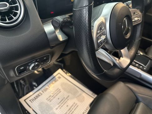 Used 2021 Mercedes-Benz GLB 250 image 27