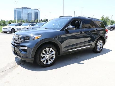Used 2023 Ford Explorer Limited w/ Limited Technology Package AWD/4WD image 3