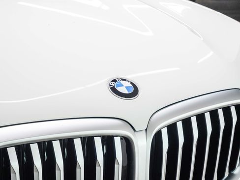 Used 2026 BMW X5 sDrive40i w/ Premium Package RWD image 9