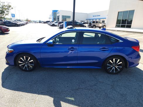 Used 2024 Honda Civic EX image 7